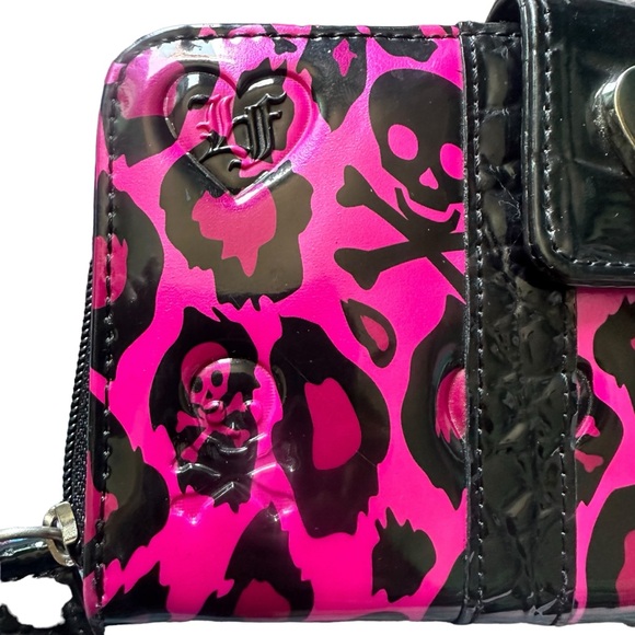 ☠️Loungefly Cheeta & Skull Wallet☠️ - Picture 4 of 10